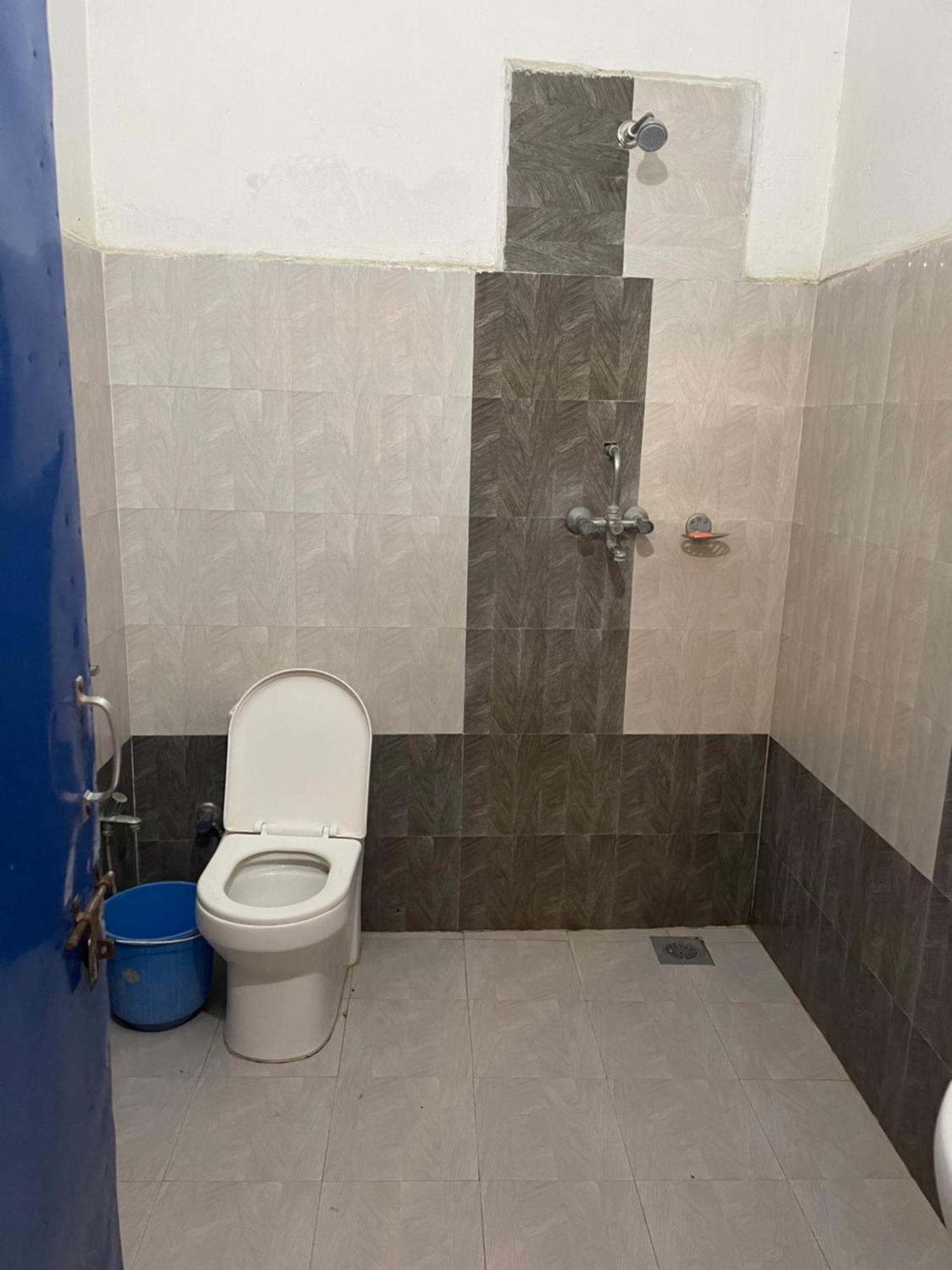 Tara Guesthouse - Sauraha,Chitwan Buitenkant foto
