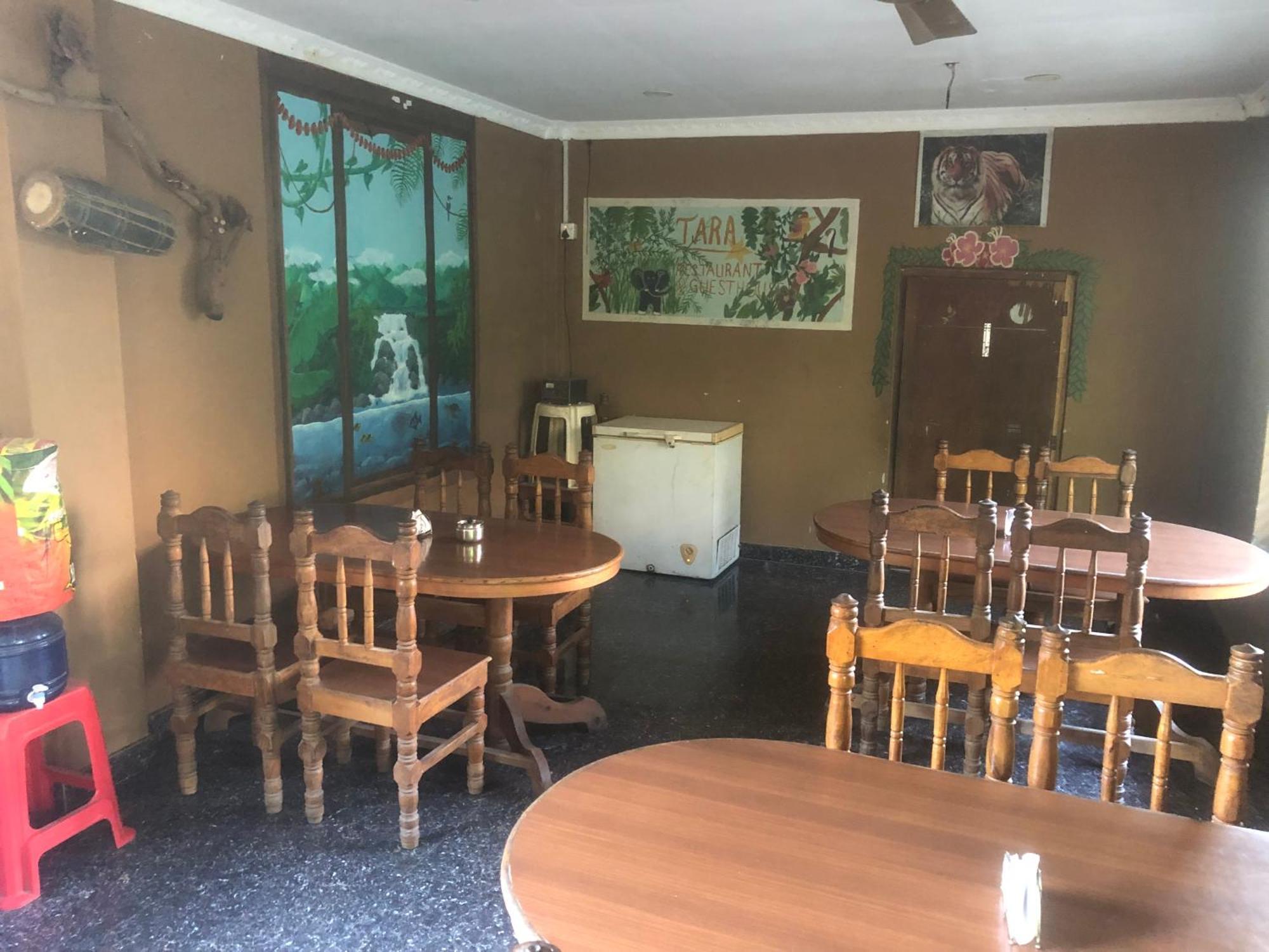 Tara Guesthouse - Sauraha,Chitwan Buitenkant foto