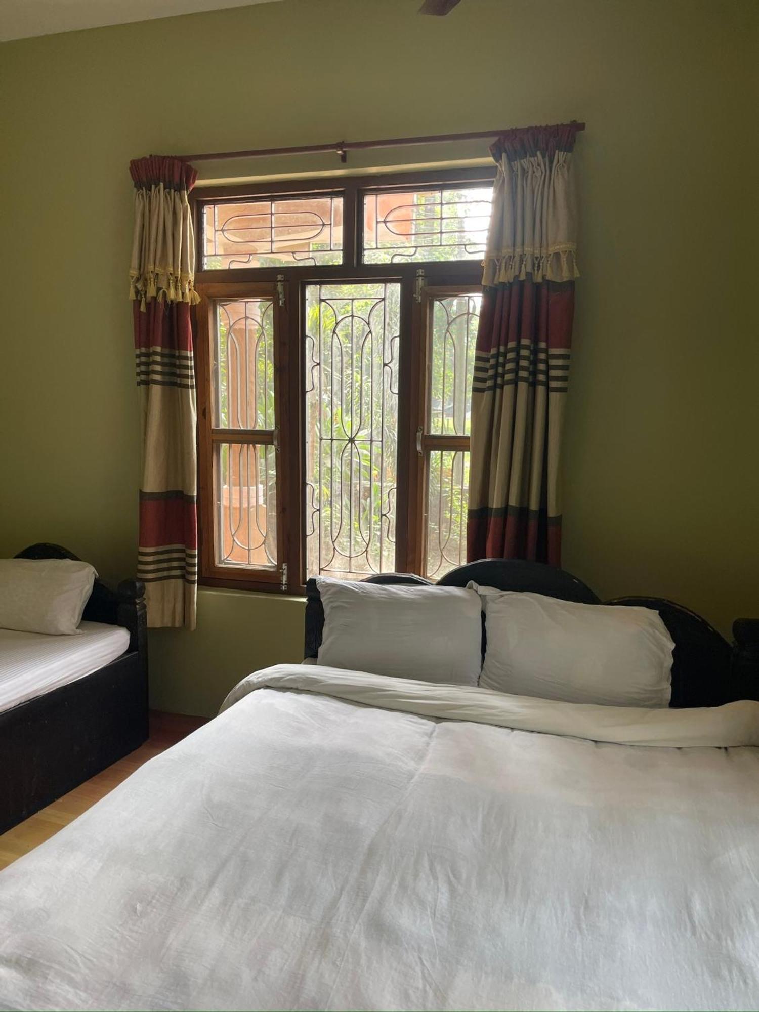 Tara Guesthouse - Sauraha,Chitwan Buitenkant foto