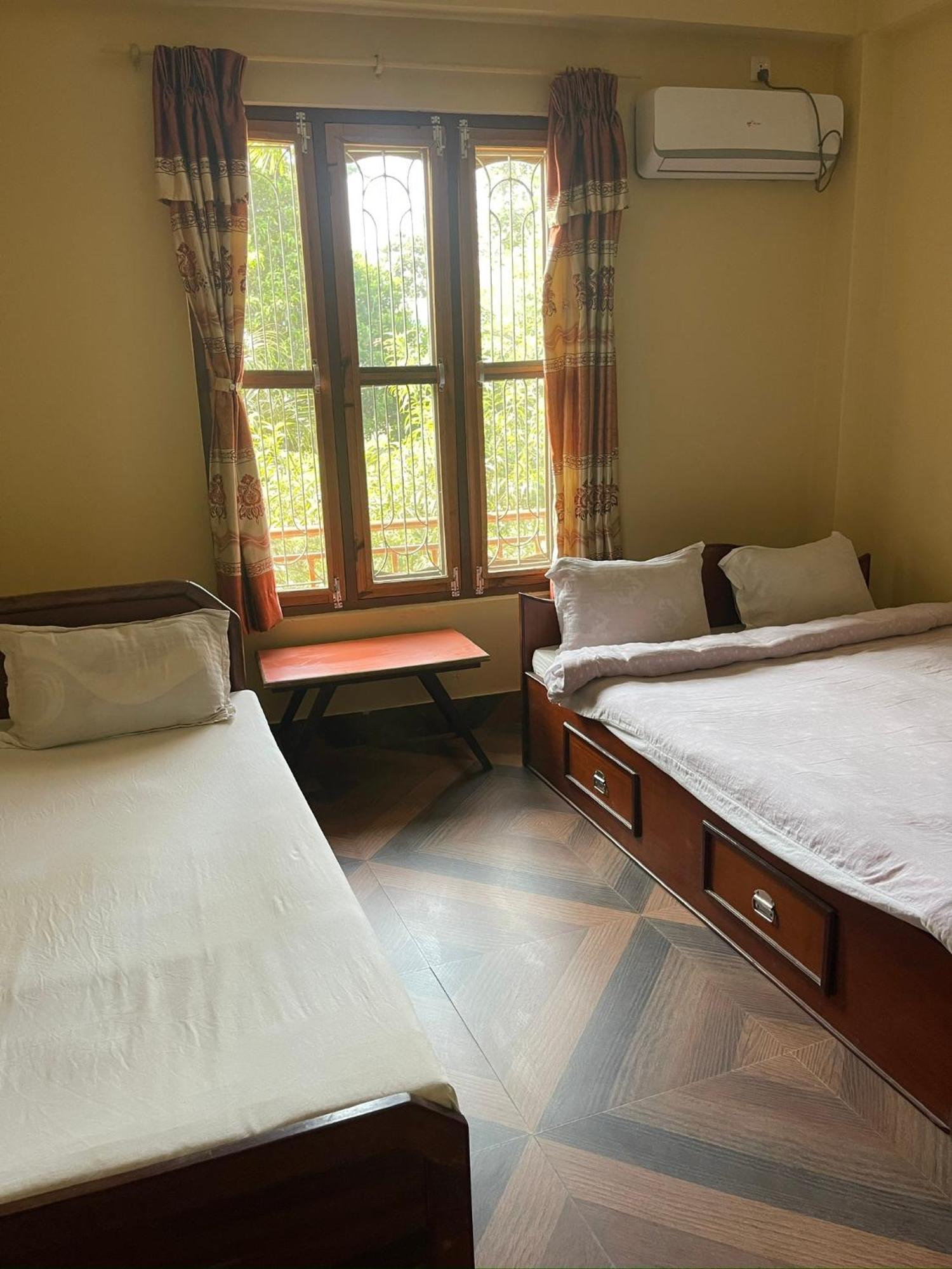 Tara Guesthouse - Sauraha,Chitwan Buitenkant foto